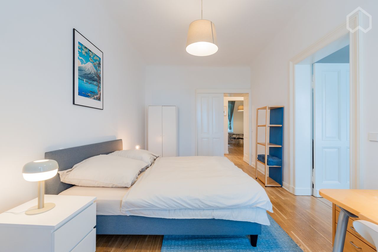 Modern 2-Bedroom Apartment in Kreuzberg, Berlin with a Terrace