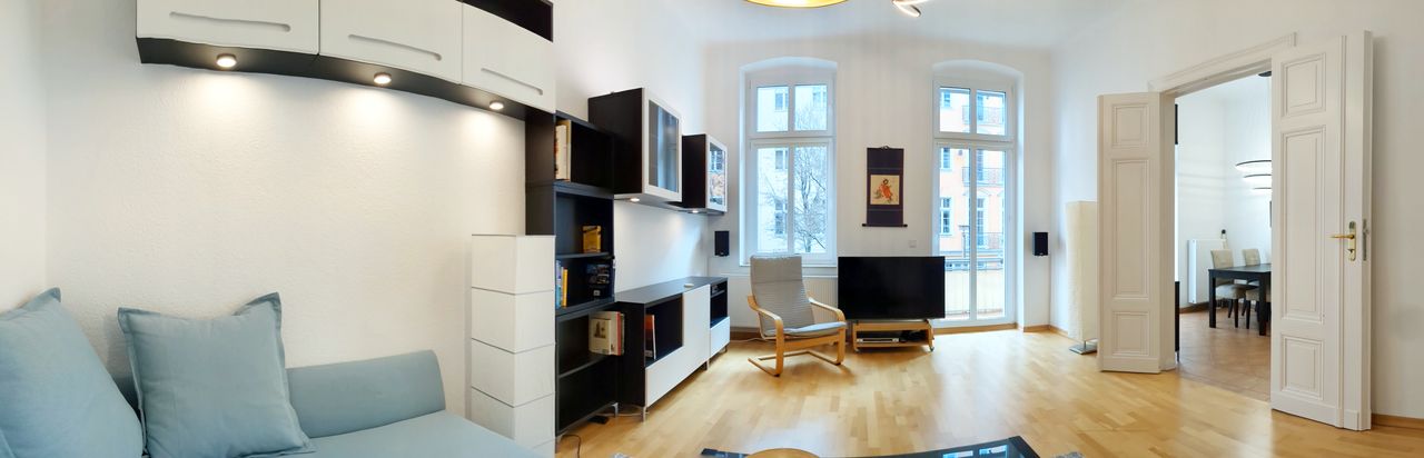 Bright, modern home in Mitte - live where others stay for vacation
