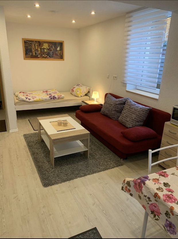 Exclusive, renovated 1-bedroom apartment in Stuttgart-Möhringen
