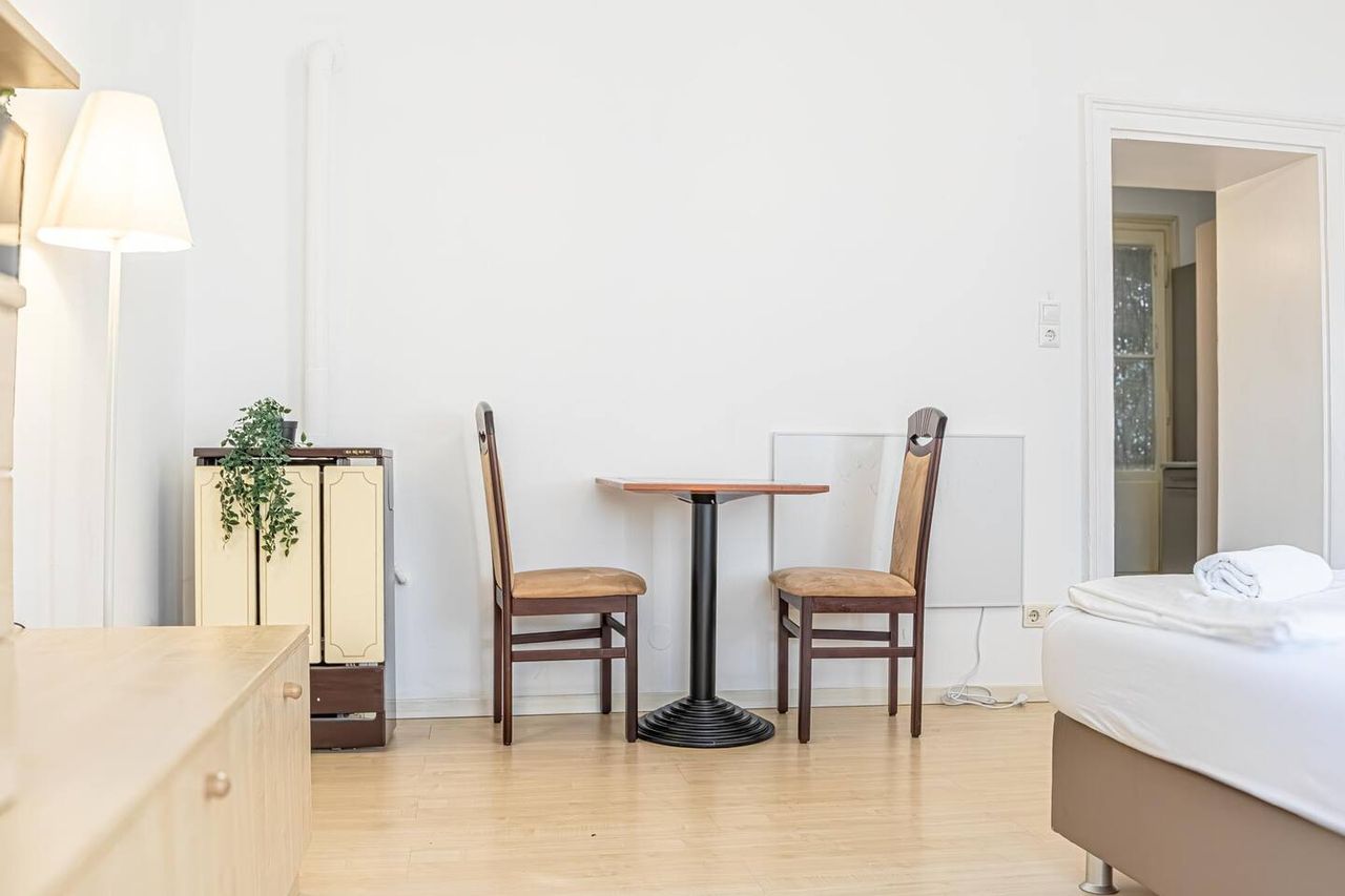 Charming and perfect apartment near Wiener Stadthalle