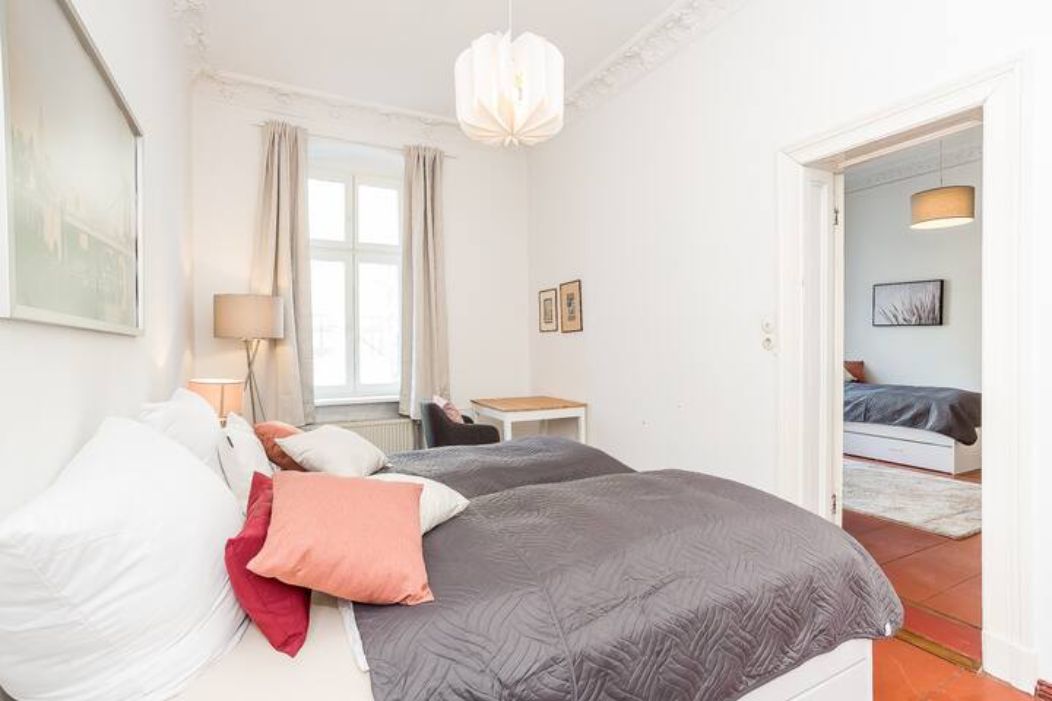 Newly furnished apartment in Berlin Charlottenburg for 6 people