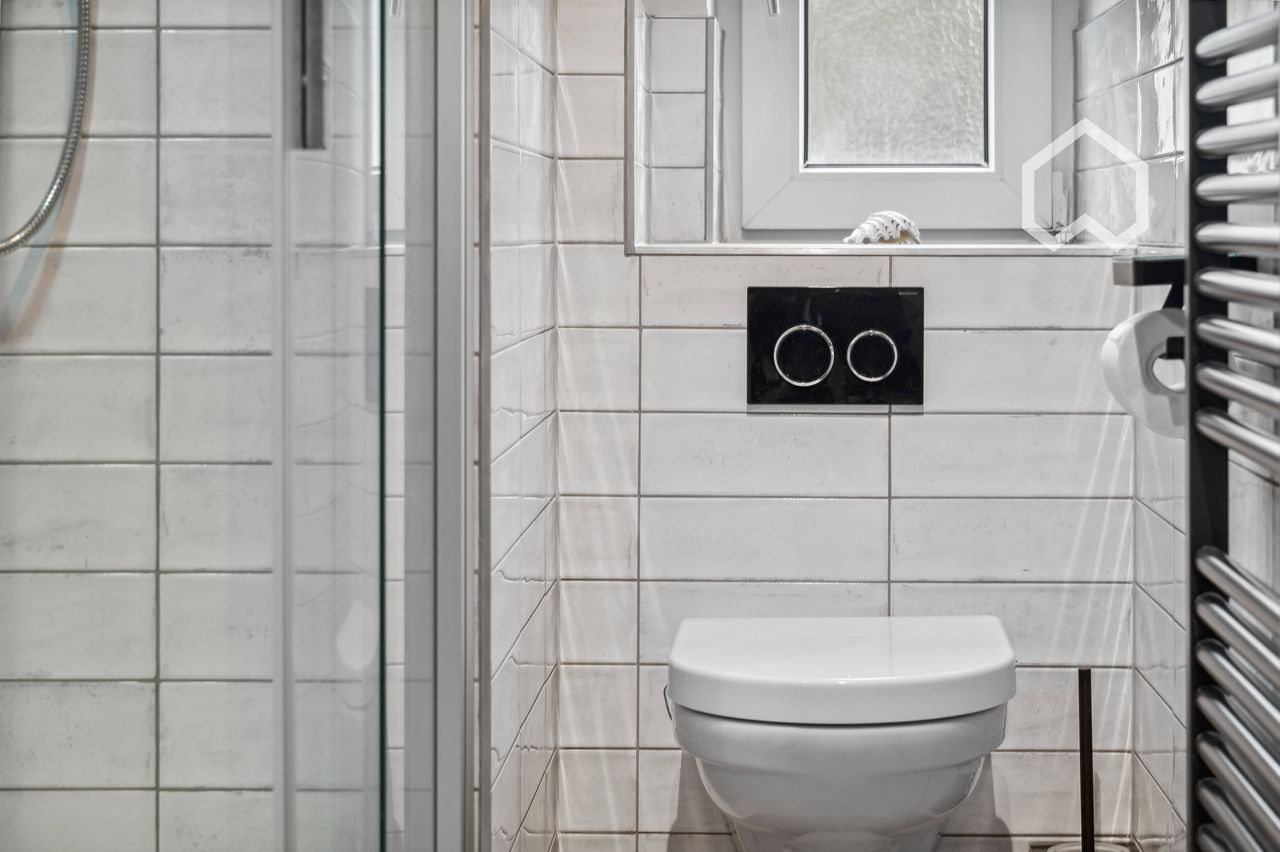 Offer to rent a high-quality renovated apartment in Frankfurt-Sachsenhausen