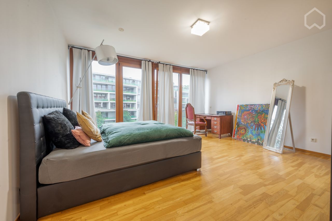 Large & bright 2 room apartment in the zoo district of Düsseldorf