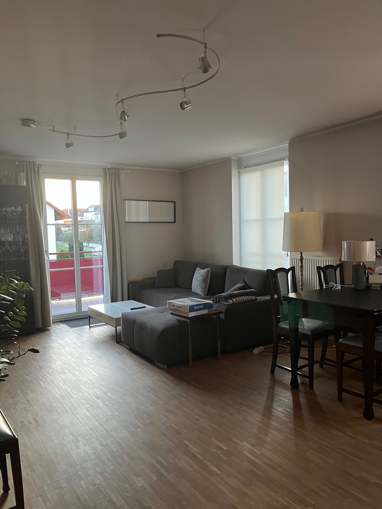 Fantastic appartment for long term rent very good connection to bus and trains
