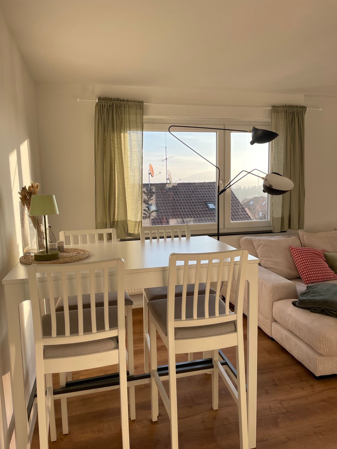 Friendly Appartement with balcony in Stuttgart for interim rent (1 year)
