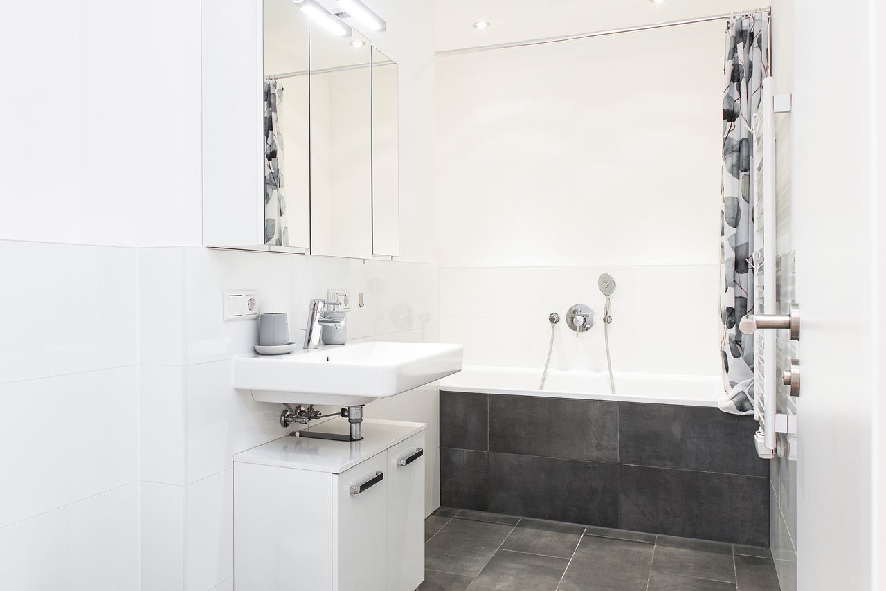 Modern 2 bedroom 2 bathroom Apartment in Charlottenburg