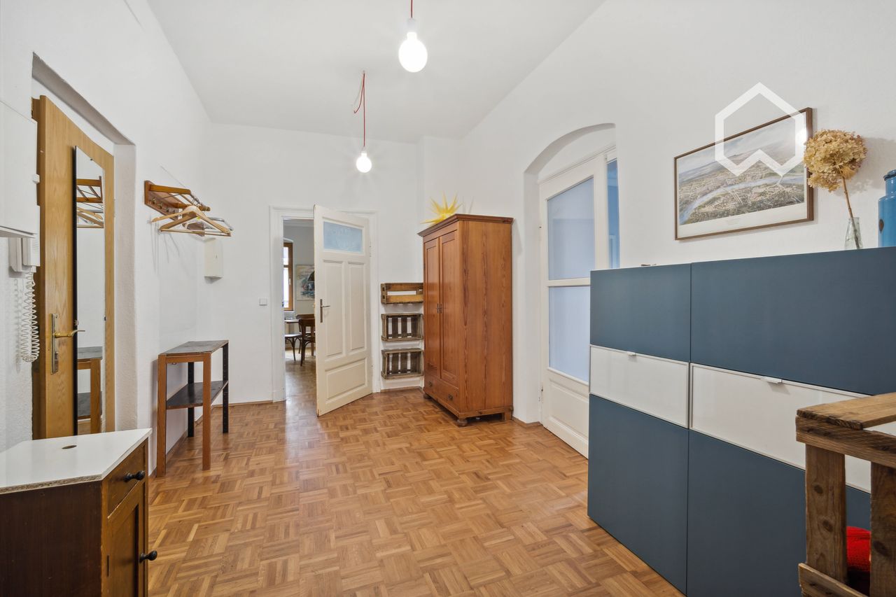 Bright, charming flat in top location with 2 terraces