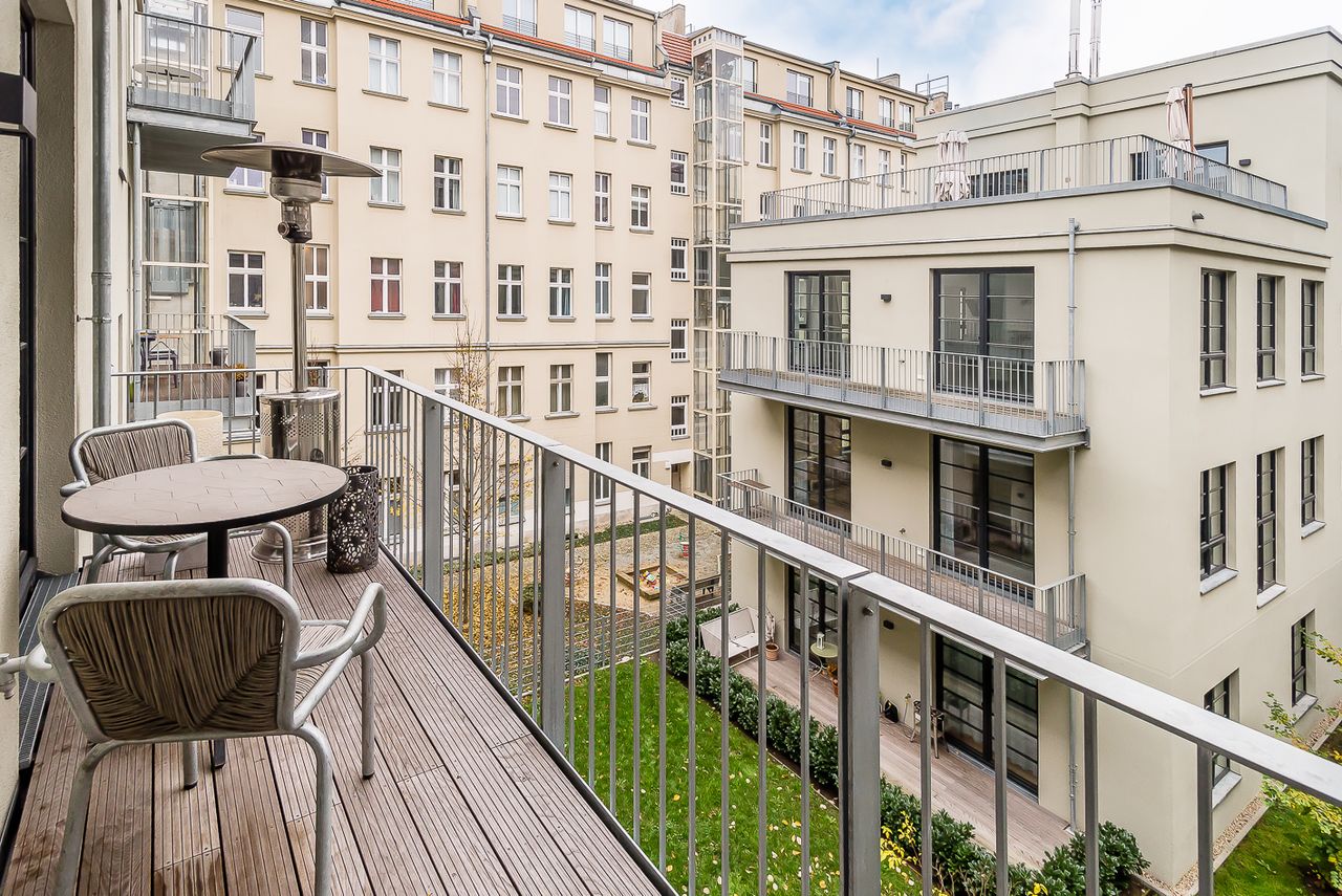 Luxury modern flat with high ceilings -located in Mitte