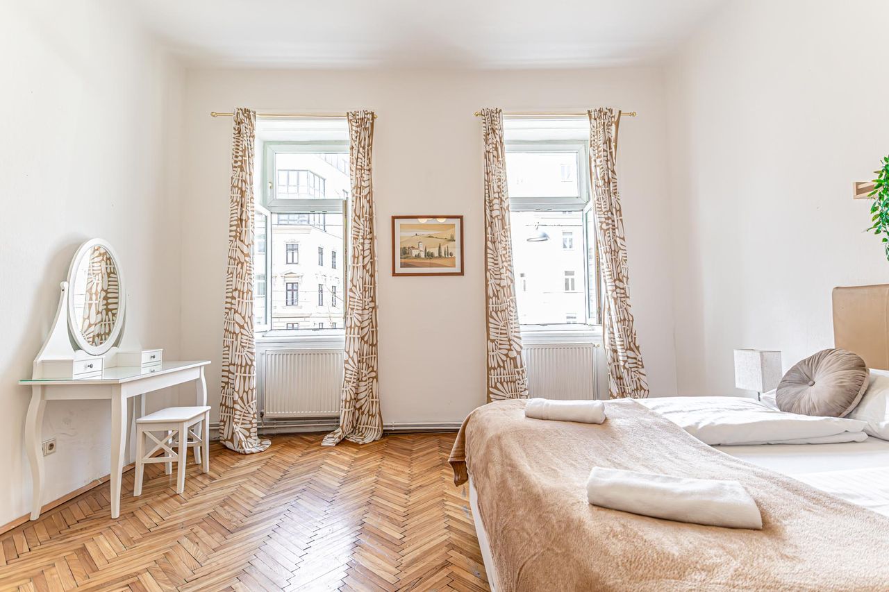 Bright flat 15 minutes from the heart of Vienna