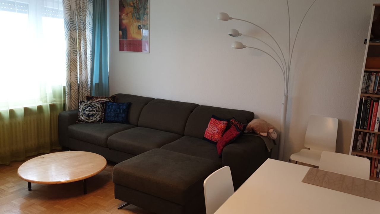 Awaiting You: spacious tasteful bright gorgeous Home by Maxfeld metro, Central Nürnberg