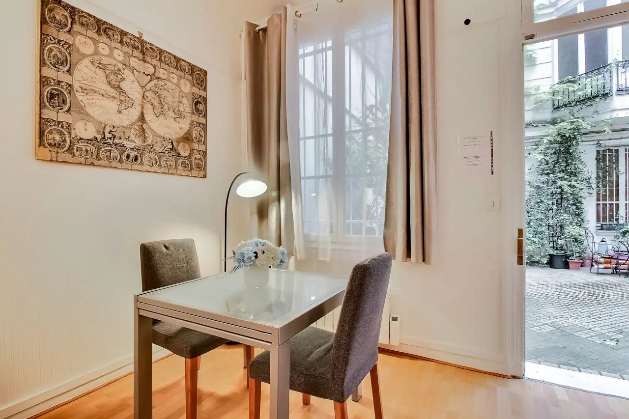 Rental Furnished Appartment - 2 Rooms - 29 m² - Raspail - Sèvres- Babylone - 75006 Paris