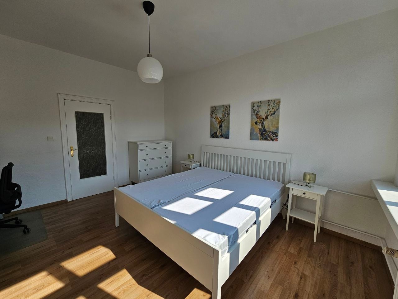 FIRST OCCUPANCY: Bright 2 rooms in the historic Karl-Marx-Allee