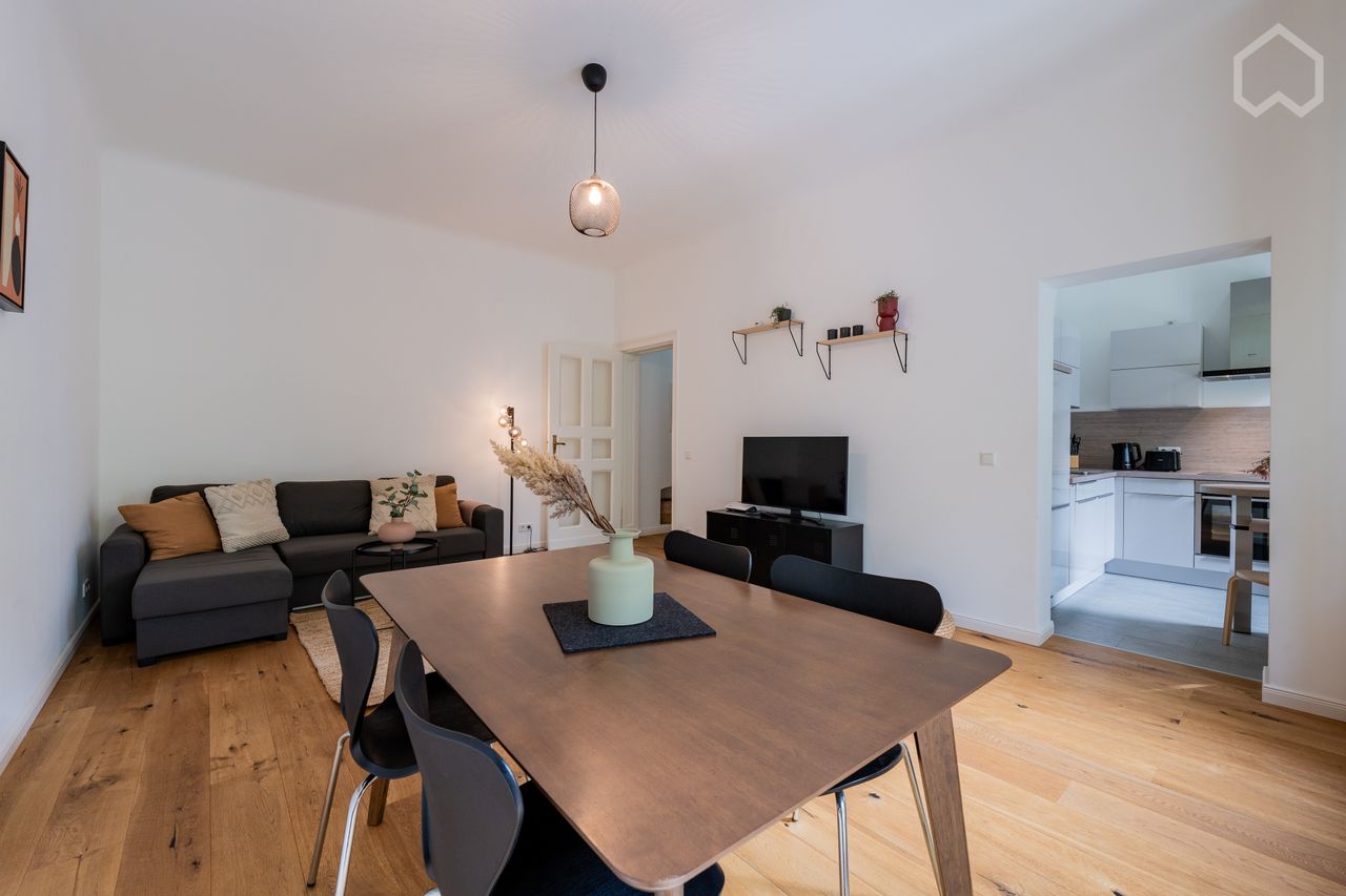 Beautiful and comfortable apartment in Berlin's artists and cultural scene area