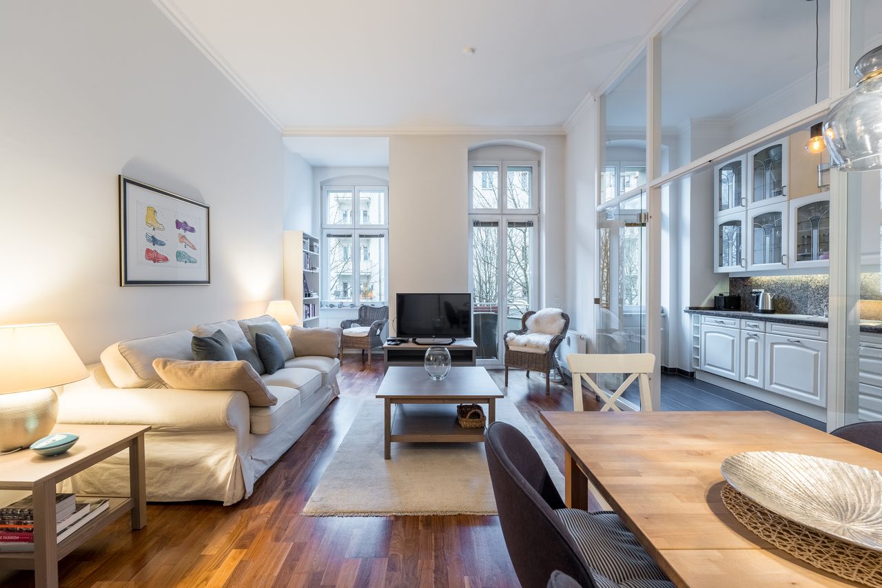 Stylish and homey 2-bedroom apartment in central Berlin