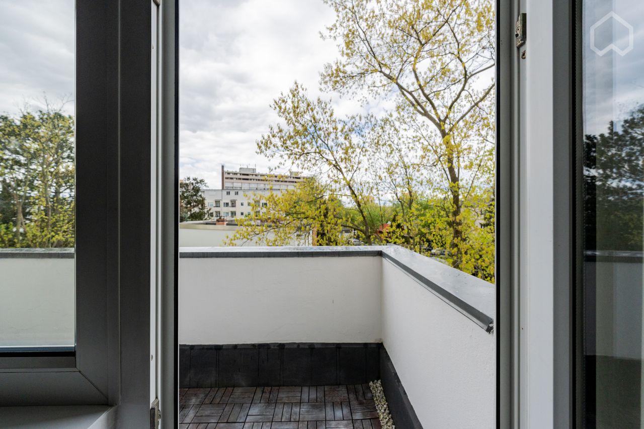 Top modern apartment in Berlin-Spandau - between green and city center