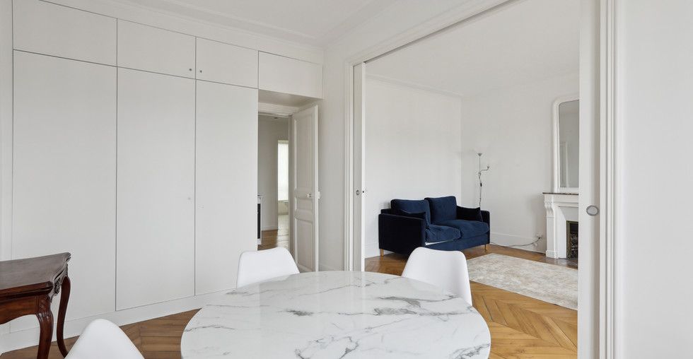Elegant & Spacious Parisian Apartment with Stunning Views in the 7th district