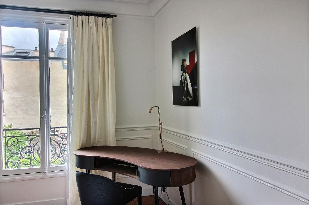 Rental Furnished Appartment - 3 Rooms - 82m² - Paris