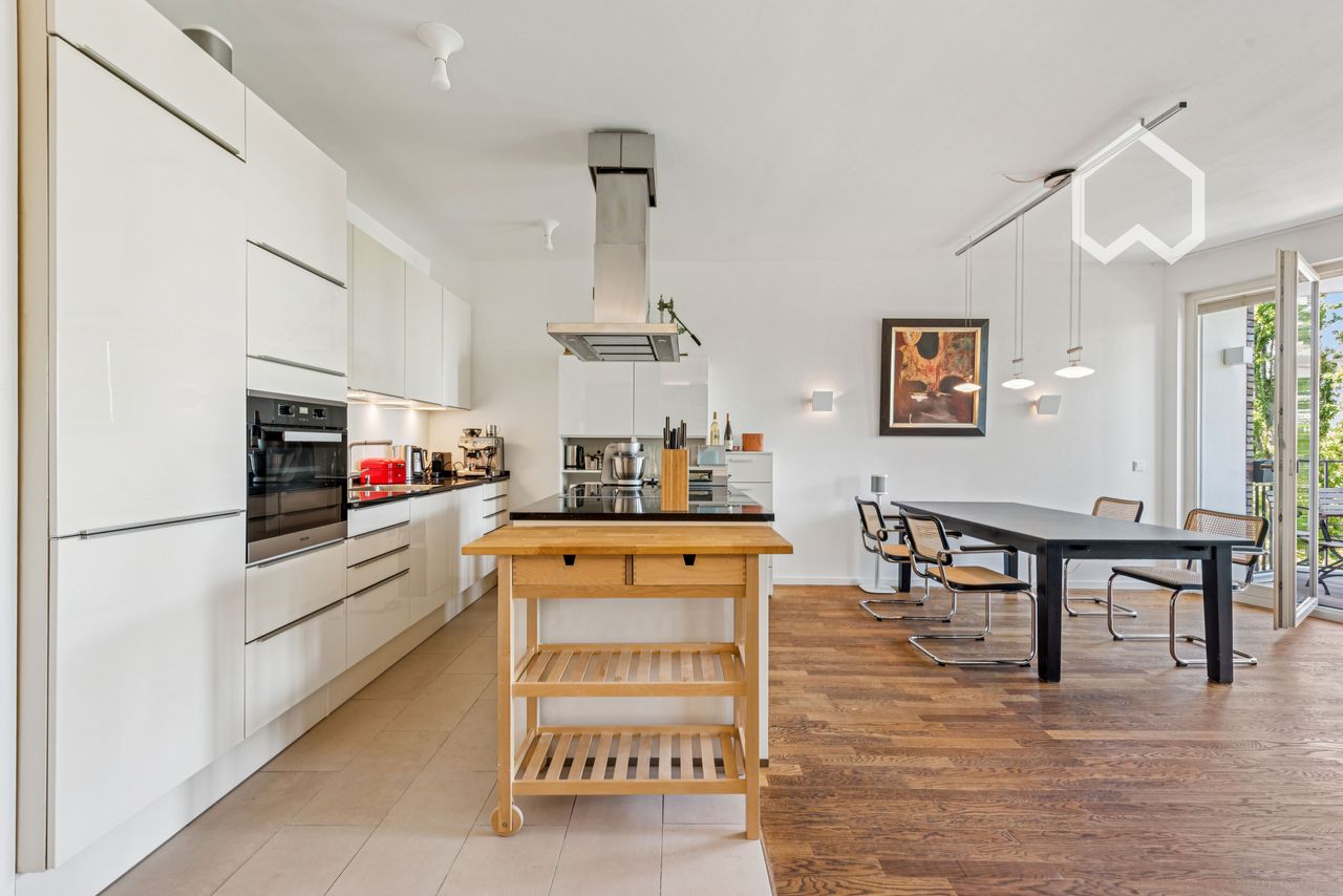 Exclusive, Fully Furnished Designer Apartment with Balcony in Prime Location