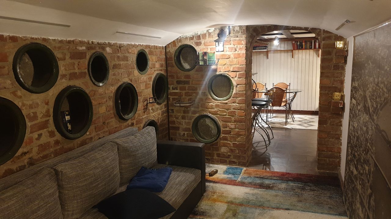 Cozy Souterrain Apartment in Cologne