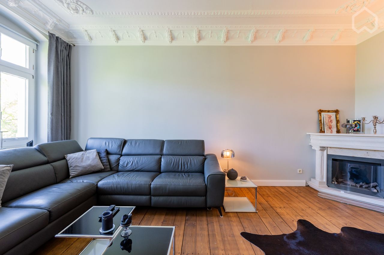 Stylish & Spacious! Amazing Designer Home in Mitte-Tiergarten. Fully furnished with Cleaning Service. (for 3-4 months)