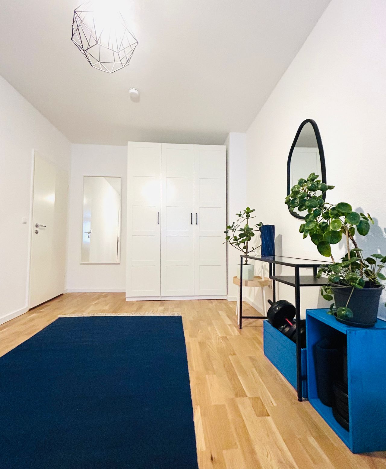 Beautiful 2-room flat with balcony in Friedrichshain (7.7.-12.8.)