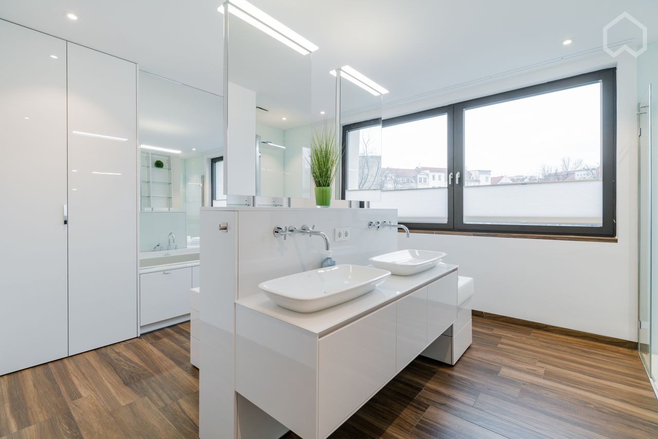 Spacious Luxury Apartment