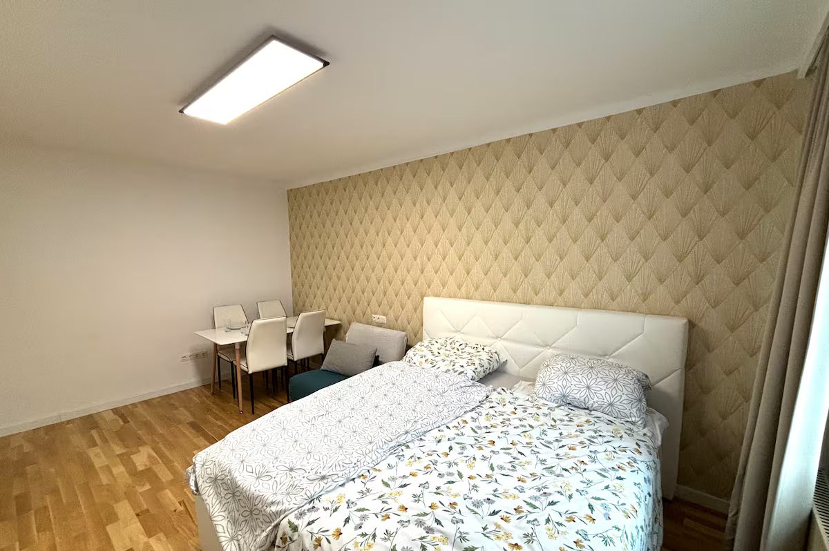 Extravagant serviced apartment