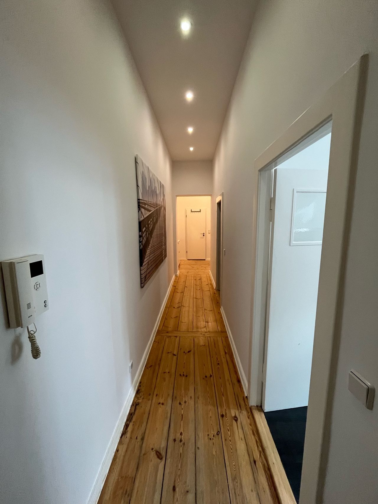 Quiet 2-room apartment near Kudamm with best transport connections