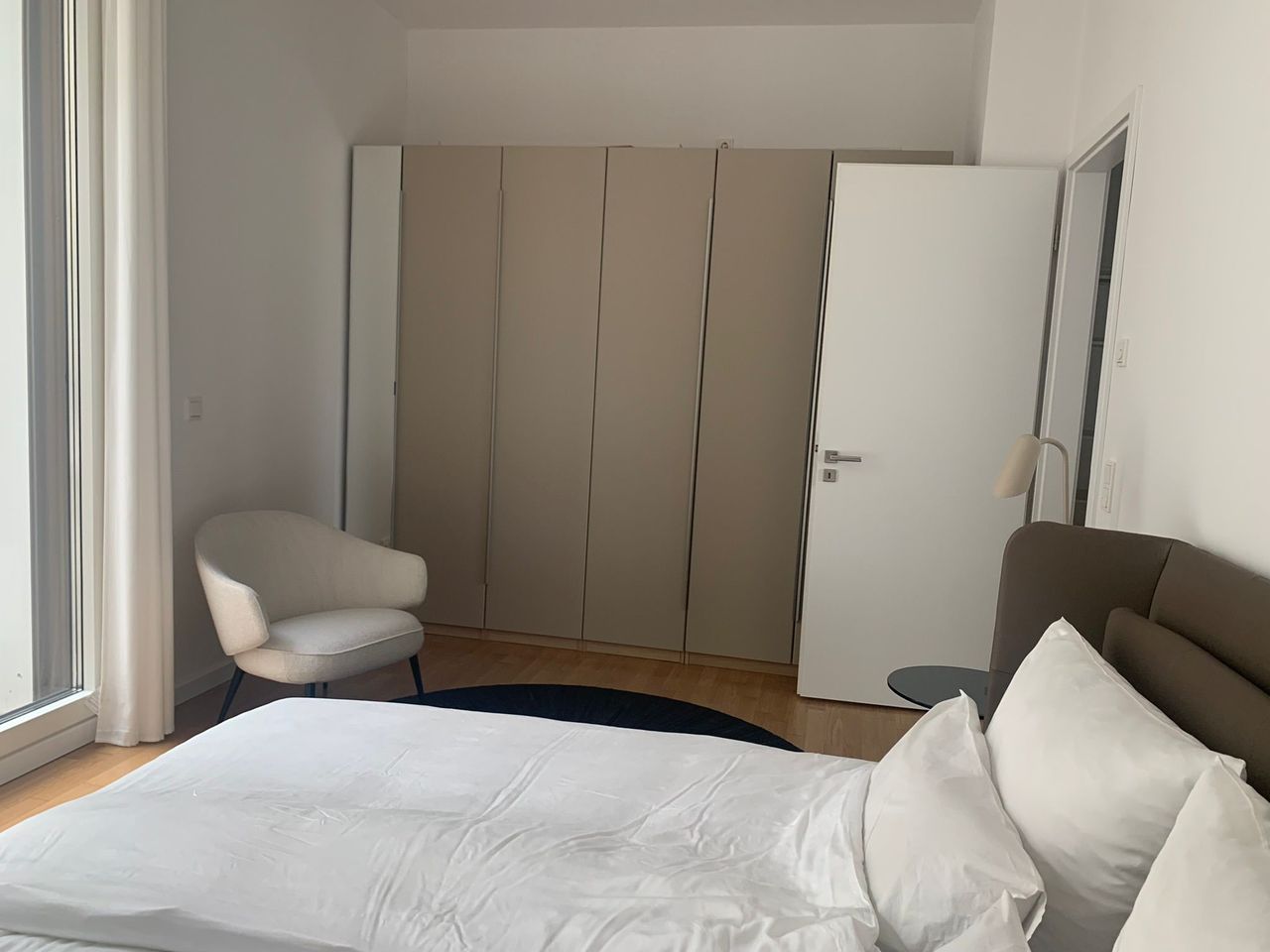 133 | Gorgeous modern one room apartment near Berlin Central Station