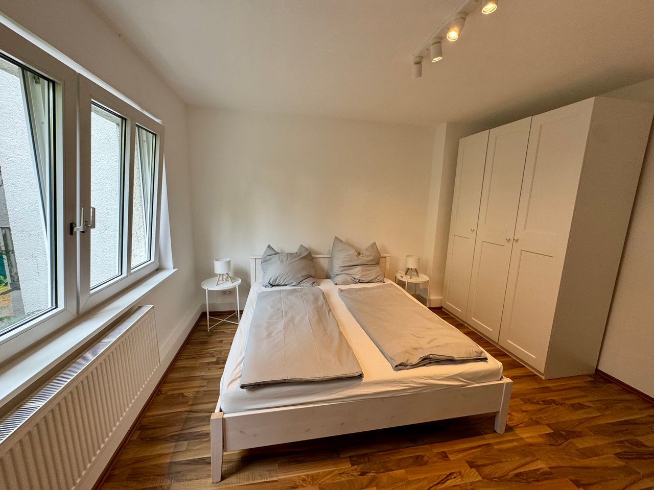 Beautiful Newly Renovated 2-Room Apartment with Large & sunny Balcony in Cologne – First Occupancy!