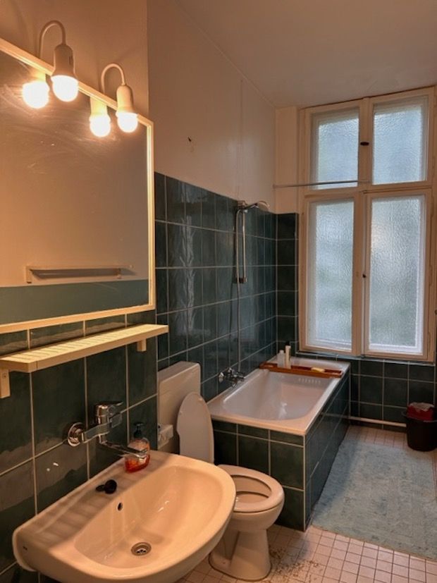 Comfortable "old style" suite in Schöneberg