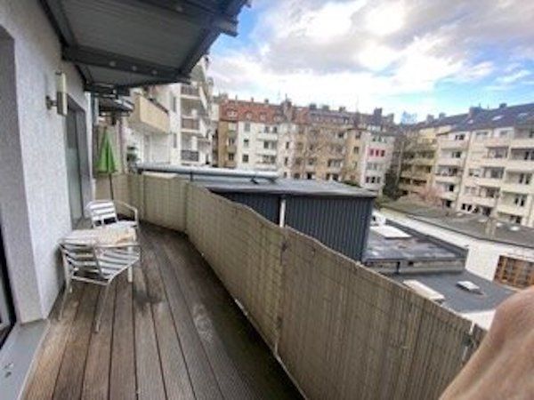 Well-kept 3-room apartment with balcony and fitted kitchen in Düsseldorf