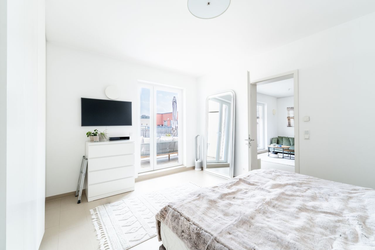 Fantastic and beautiful furnished apartment with Terrace & Balcony
