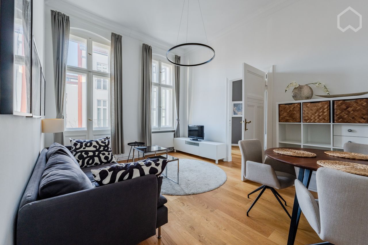Stylish Living in Prime Charlottenburg Location – Bright Apartment with Balcony