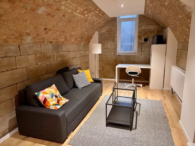 First occupancy: Very nice, stylish, fully furnished basement apartment