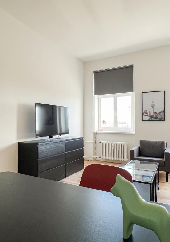Beautiful modernized apartment with a view in the magnificent buildings of Karl Marx Allee