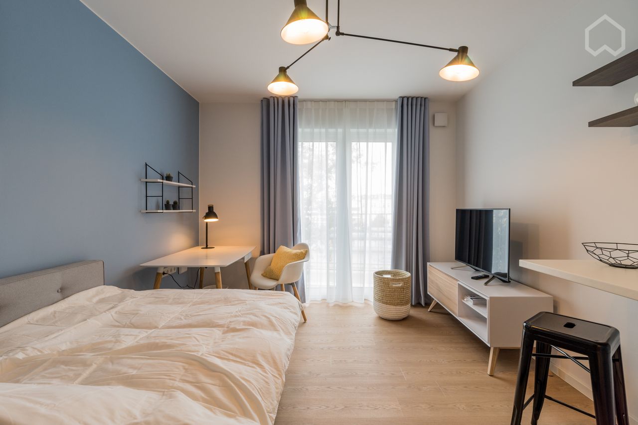 Lovely & awesome apartment in Charlottenburg, Berlin A1