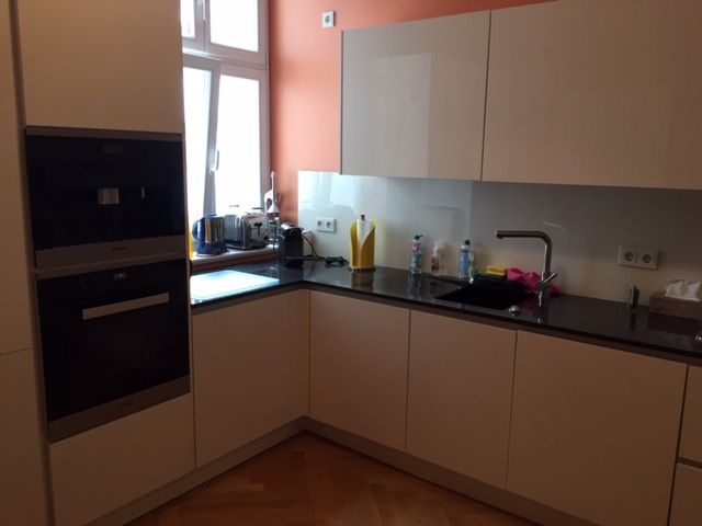 Feel at home in this fabulous & spacious 2 bedroom apartment in 14193 Schmargendorf/Grunewald!