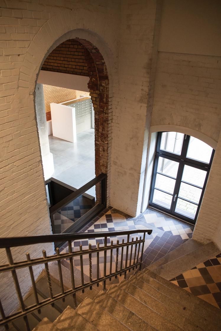 Stylish, quietly located loft in a listed factory building (Mitte)