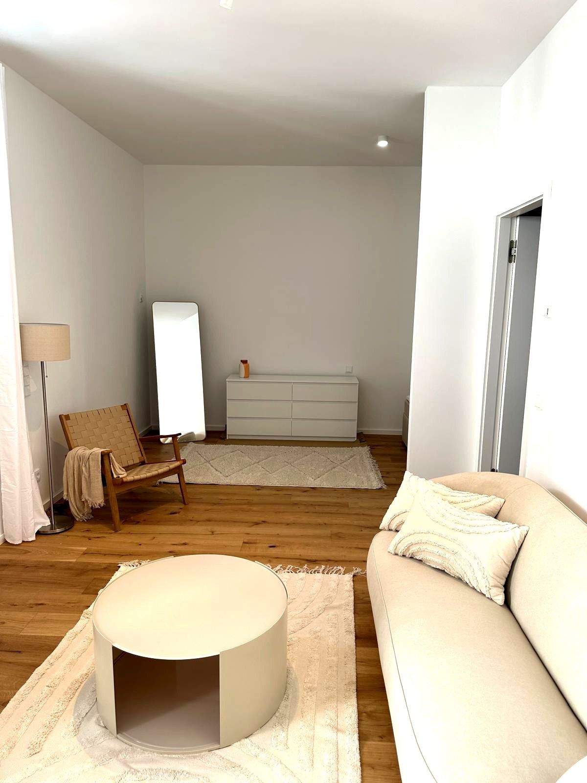 High-end furnished studio (50 sqm) at Zionskirchplatz, Prenzlauer Berg | Best location