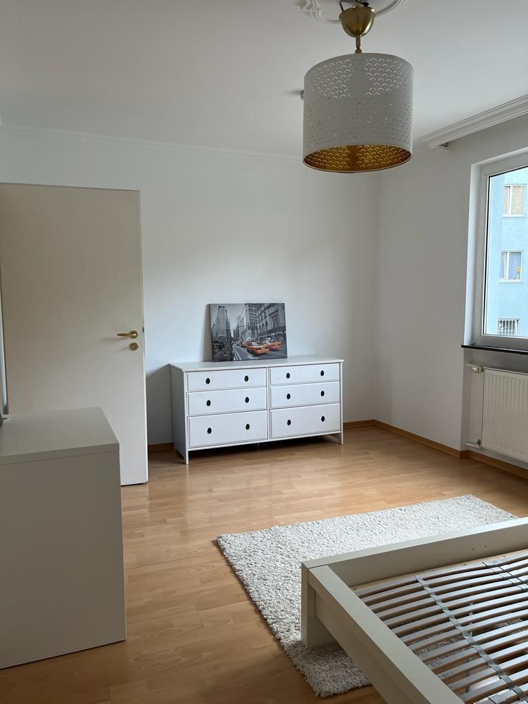Renovated and furnished: 2-room balcony apartment in Sachsenhausen-Nord