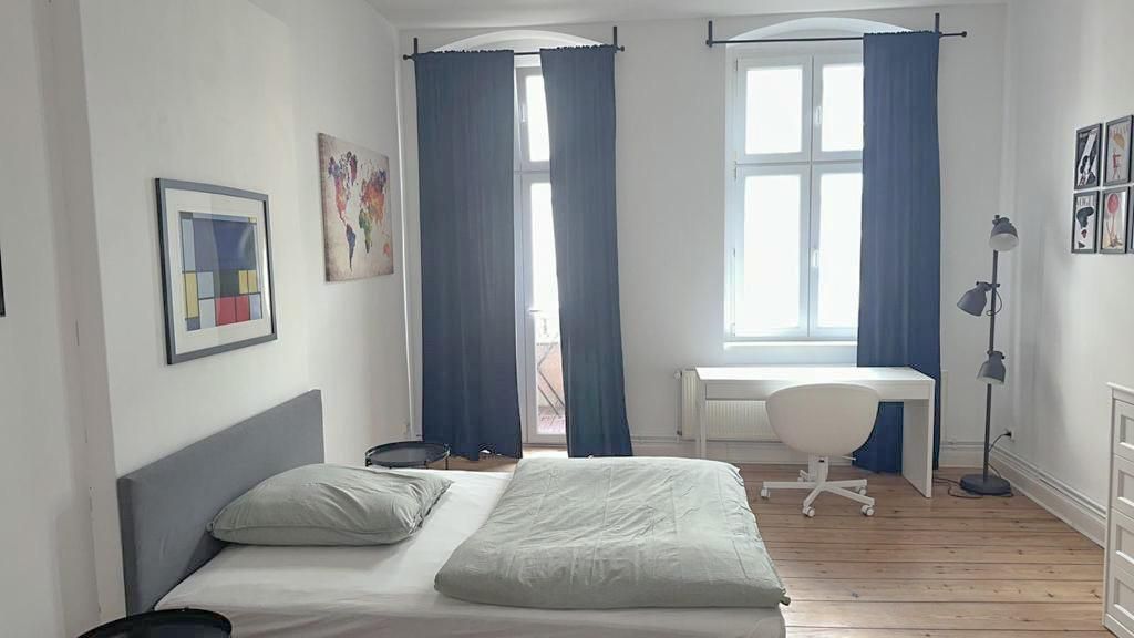 Awesome 4 bedroom apartment located in Berlin Friedrichshain