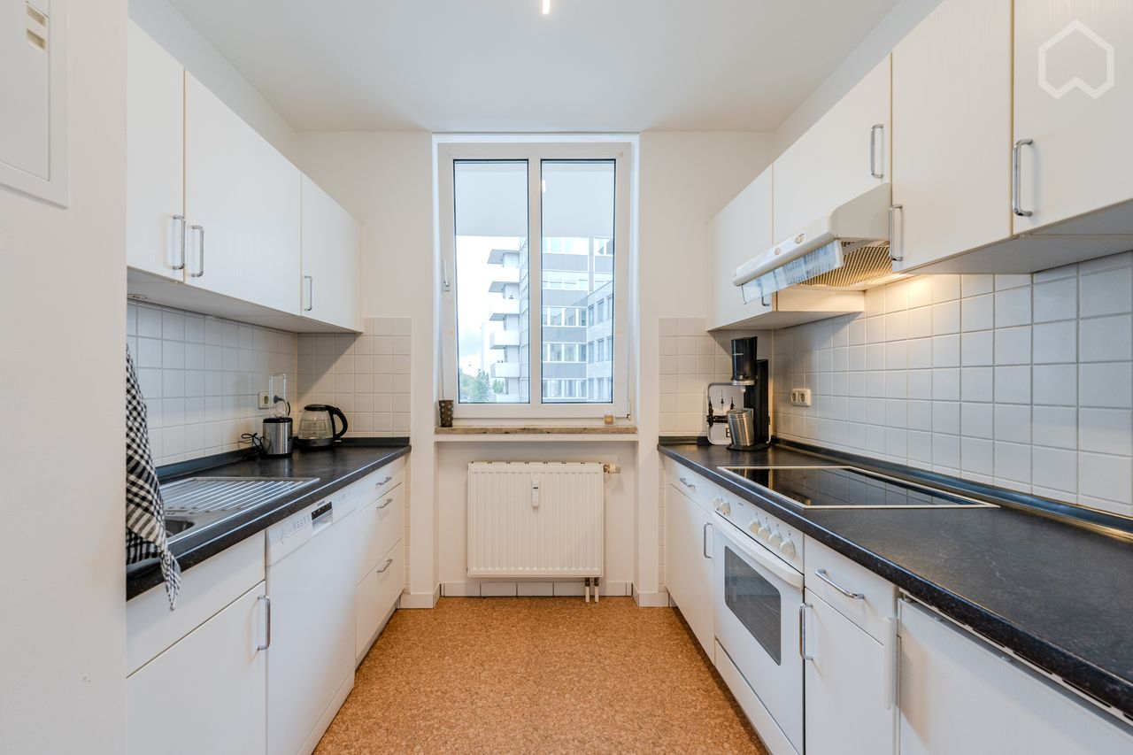 Beautiful 1 bed room apartment with balcony in Lichtenberg to rent