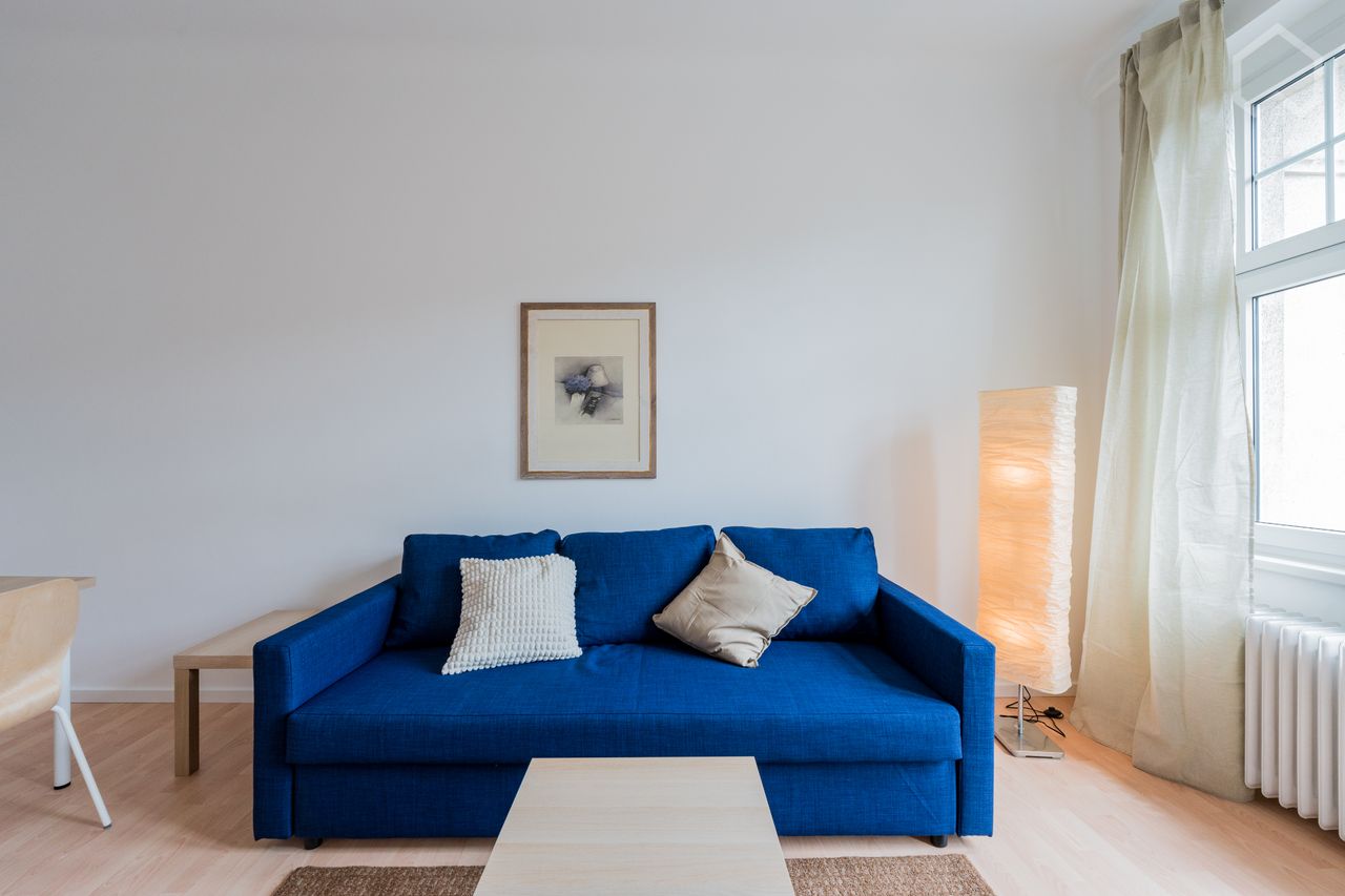 Light and airy apartment close to the Havel