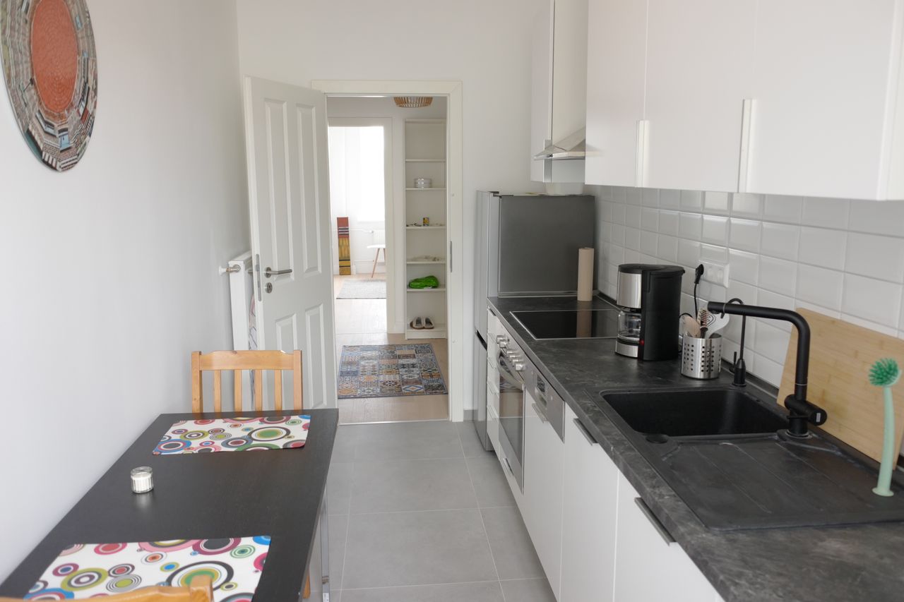 Charming, newly renovated, quiet 3-room flat in Charlottenburg/Westend