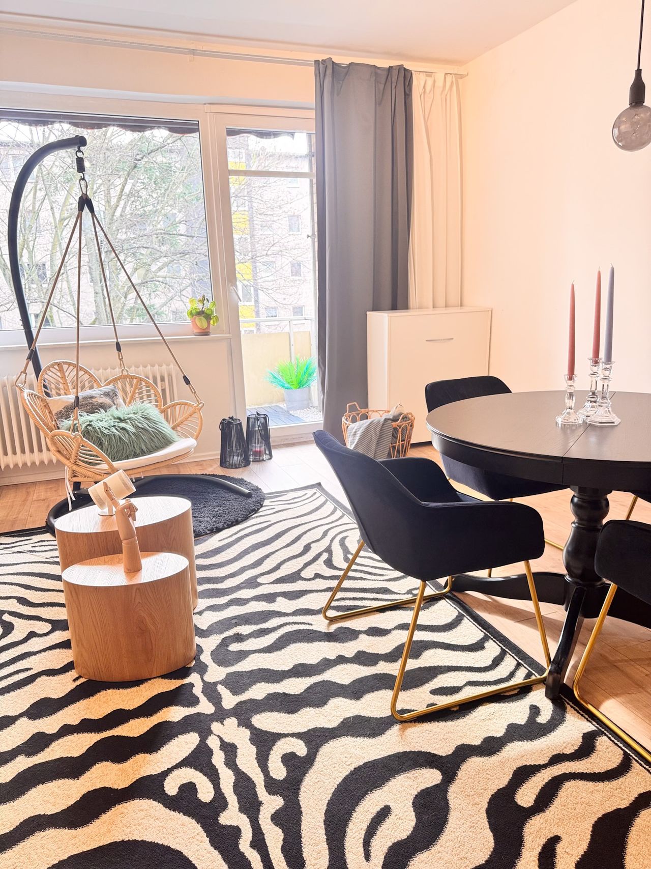 Stylish & Spacious Apartment with Home Cinema, Balcony & Private Parking – Quiet Central Location in Mitte/Wedding