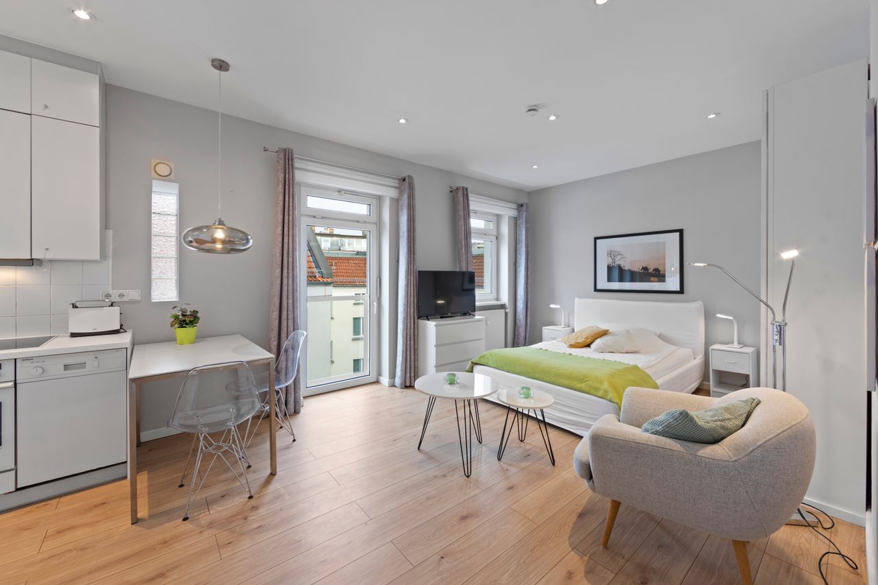 New apartment with personal service and great location