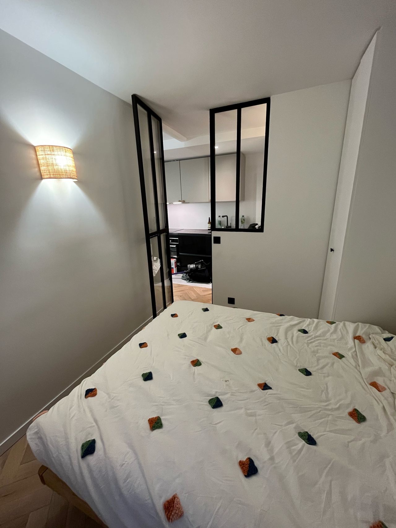 Two rooms near rue des Martyrs