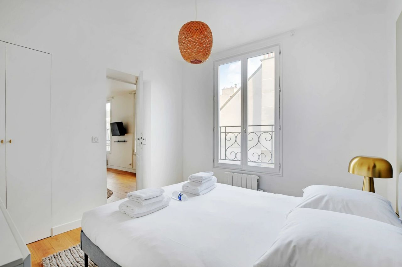 Bright & amazing apartment in the heart of Paris