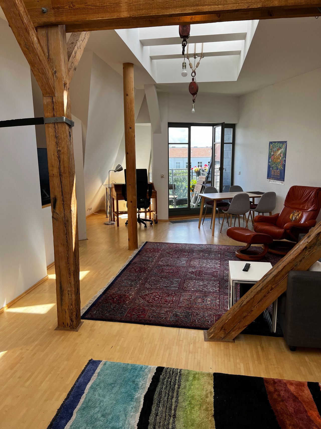 Great loft conveniently located, great view!